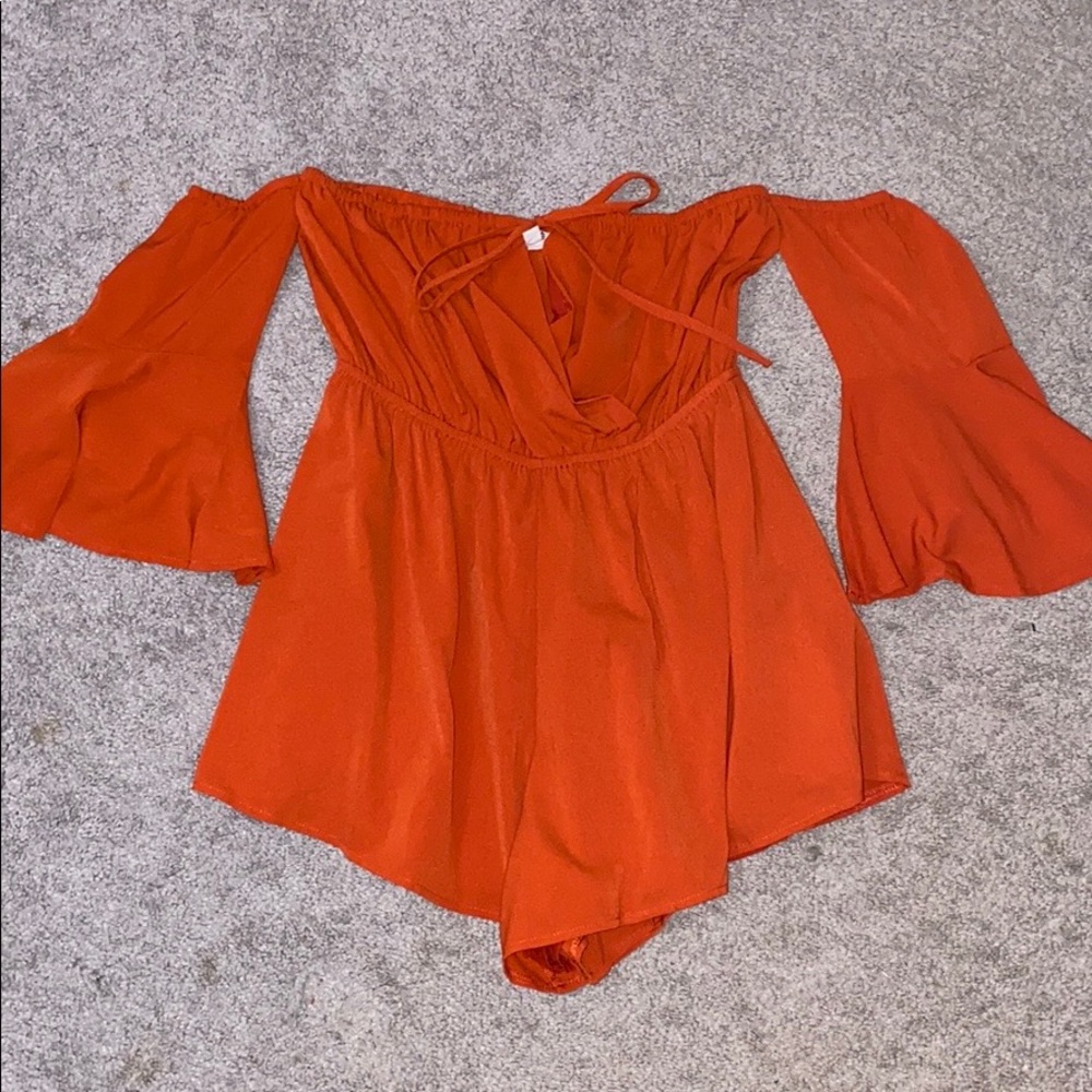Off the Shoulder Romper - Picture 2 of 4